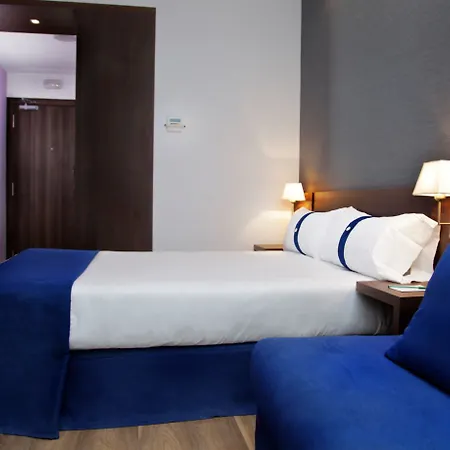 Olympia Universidades 3*