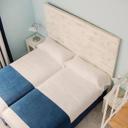 阿德霍克卡门酒店