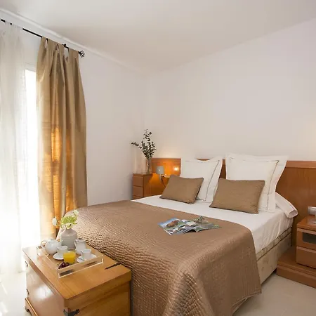 Singularstays Poeta Querol