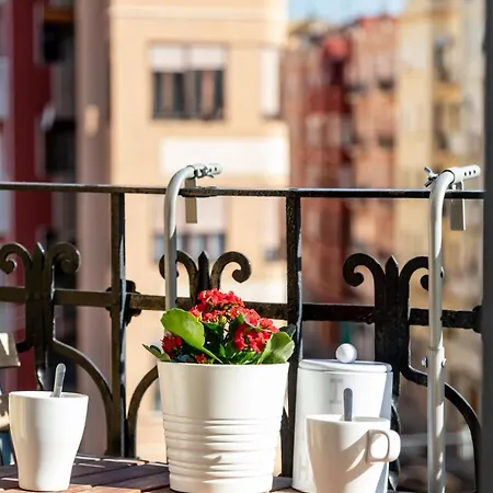 Travel Habitat Ruzafa * Valence