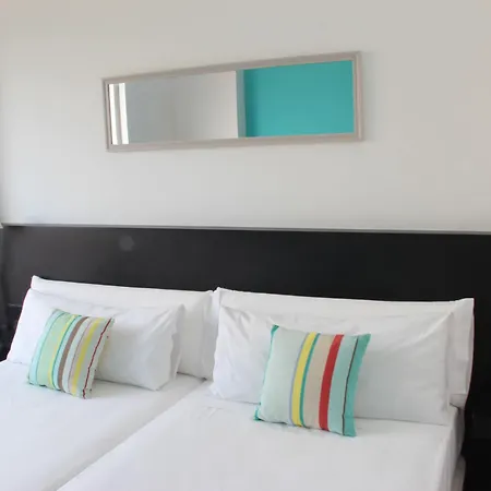 Sea Port Otel Valensiya