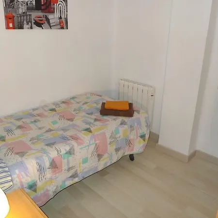 Entre Playa Y Ciudad Ciencias. Solo Familias O Mayores * Valencia