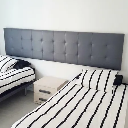 Апартаменты Apartamento Schwarz Валенсия