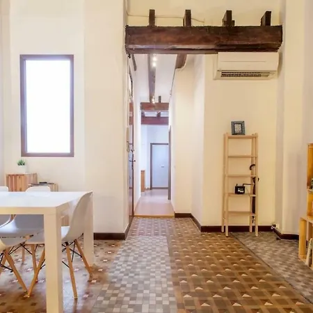 Luminous Attic Down Town Apartman Valencia