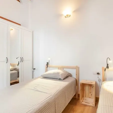 Apartman Luminous Attic Down Town *
