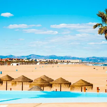 On The Beach,pool,wifi,garage,valencia