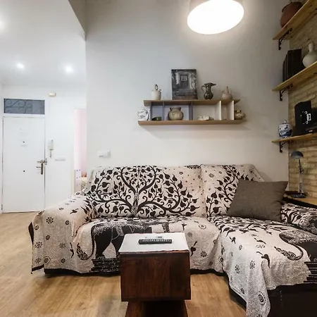 47 Carrer De Cadis, Puerta 1 Apartman