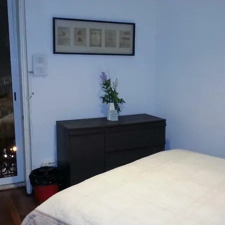 Πανσιόν Roomturistvalencia Estacion Del Norte *