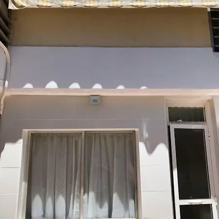 Calle De Frederica Montseny 'politica' Casa O Chalet Валенсия