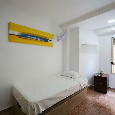 Ravalencia Ii Bed and Breakfast *