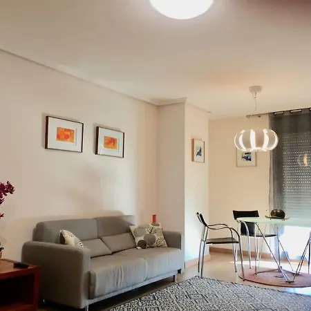 Loft En La Ciudad De Ciencias Y Cerca De La Playa *