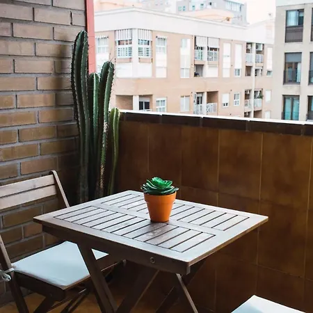 Florit Flats - Cozy 2 Bedroom By The Of Arts And Science Apartmán *