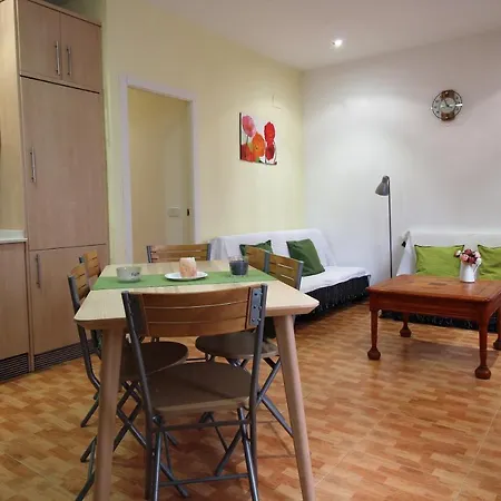 Apartamento Con Terraza Al Lado De La Playa Valencia