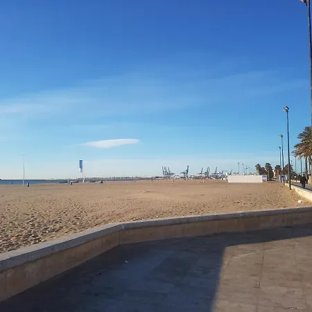 شقة Malvarrosa Beach