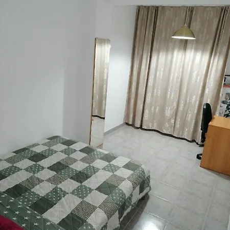 Проживание в семье Fully Furnished Double Валенсия
