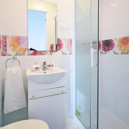 Modern In * Valência