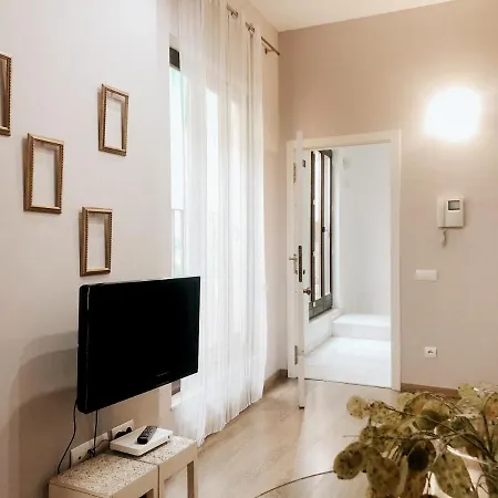 Catedral Center Apartman *