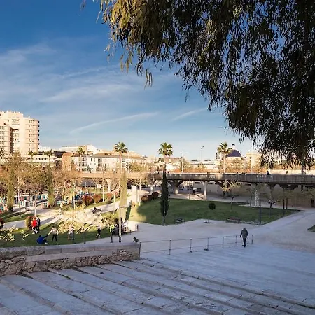 Travel Habitat Torres De Serrano ולנסיה