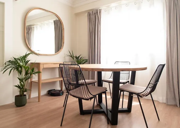 Ttdssa Vlc Plaza Cisneros شقة *