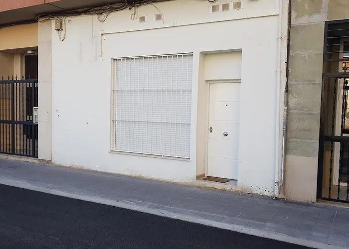 Picasso Near The Port And * فالنسيا