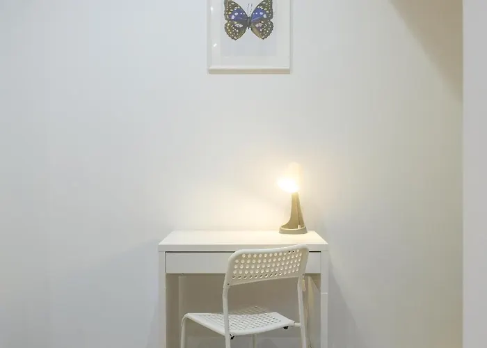 아파트 Bright, Brand New & Very Comfortable