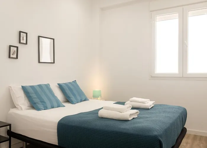 Bright, Brand New & Very Comfortable