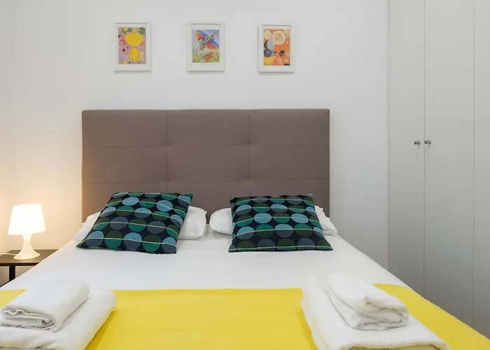 Bright, Brand New & Very Comfortable 아파트 *