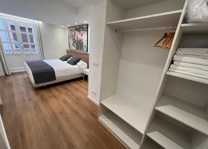 Aparthotel Old Town Flats Casa Del Bisbe 4*