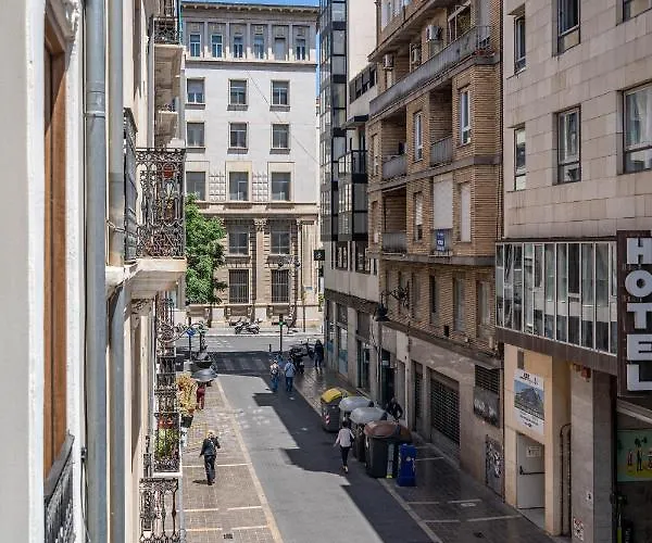 Central Luxury Flat With Free Parking