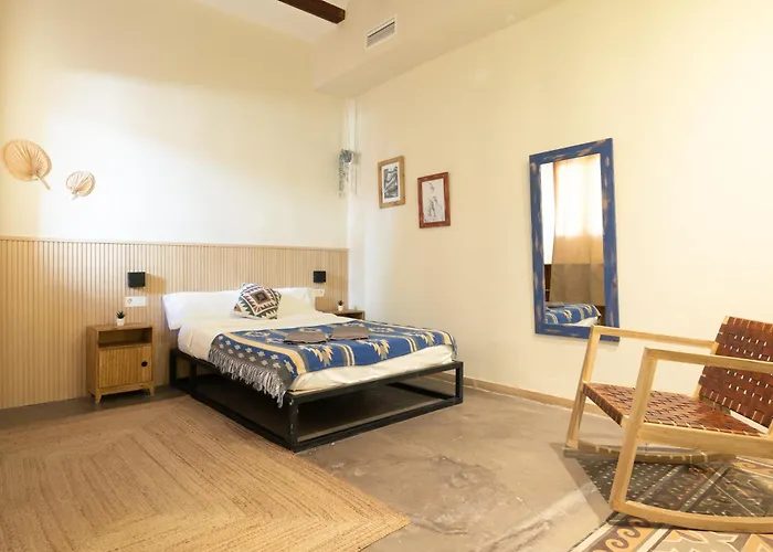 فندق مبيت وإفطار Bird House