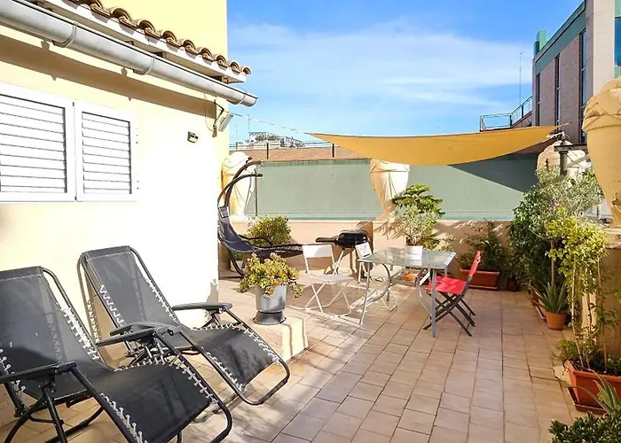 Atico De Lujo Plaza Ayuntamiento Apartment *