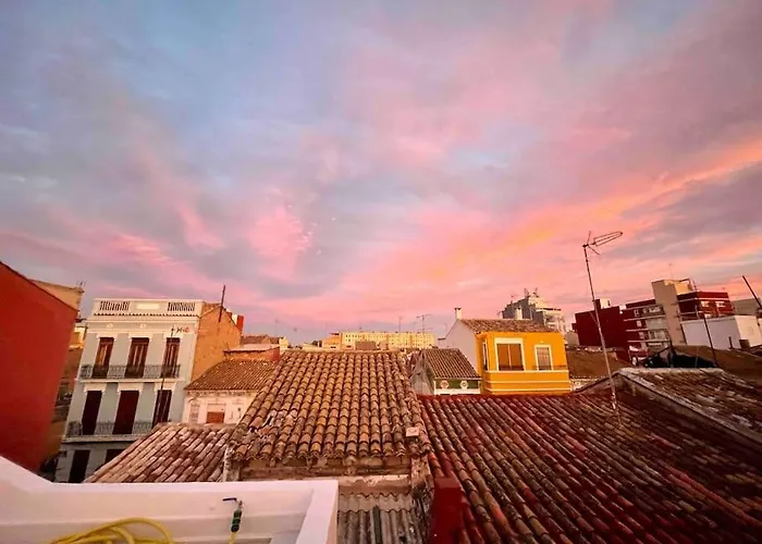 Artisan Haven: El Cabanyal Oasis بيت للعطل *