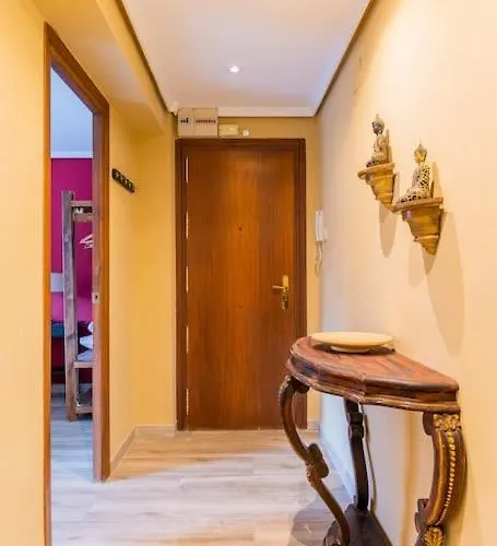 Ciudad Artes Gem: Stylish Near Ruzafa & * فالنسيا