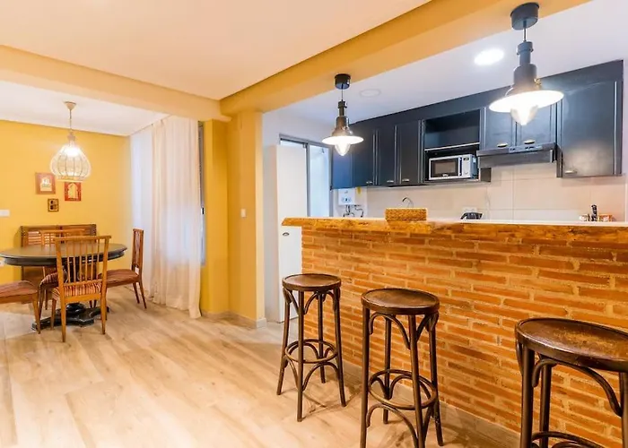 Ciudad Artes Gem: Stylish Near Ruzafa & فالنسيا