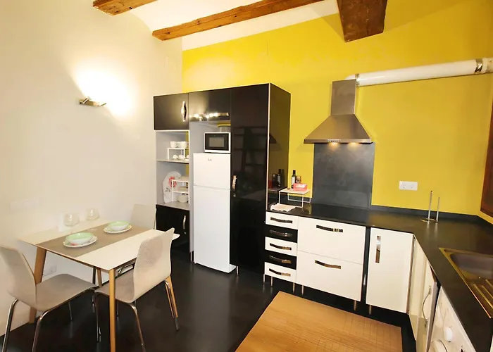 Reformado Cerca De La Plaza Redonda فالنسيا