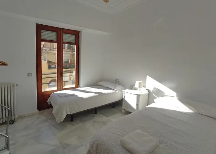 Entre La Estacion Y El Ayuntamiento Valencia