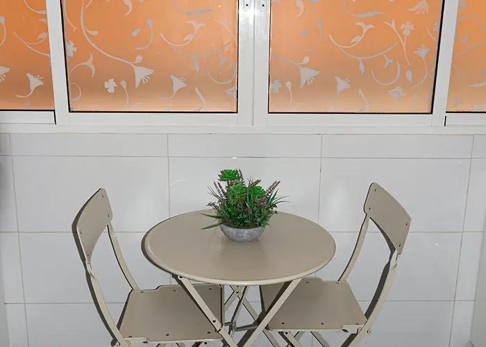 Bright Apt With Balcony Between Beach & Center 6P Lejlighed Valencia