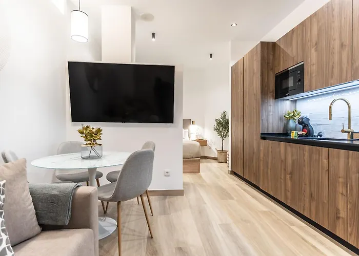 아파트 Deluxe - Aiora