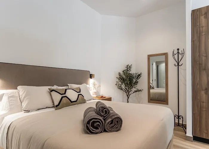 Deluxe - Aiora 발렌시아