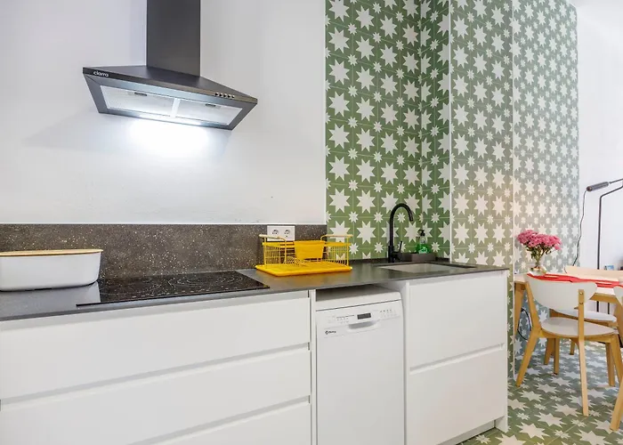 Artisan Haven: El Cabanyal Oasis بيت للعطل *