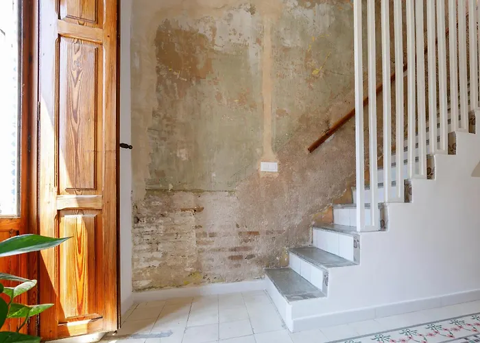 Artisan Haven: El Cabanyal Oasis بيت للعطل