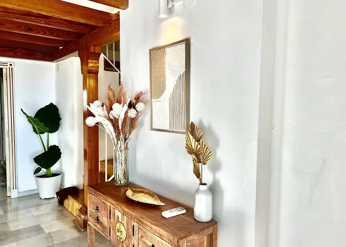 Luxury Penthouse Center Apartment *