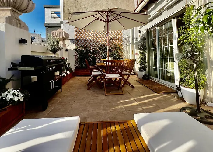 Luxury Penthouse Center *