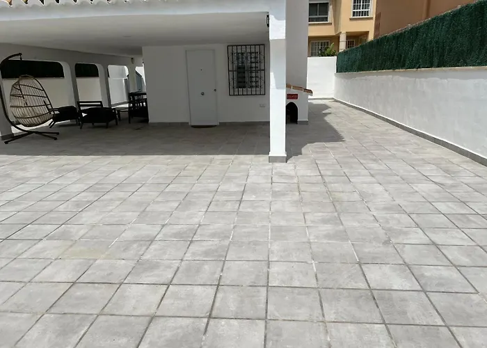 Beachfront 度假居