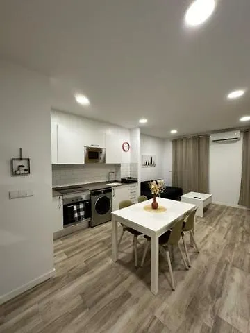 1240 Benlloch Διαμέρισμα