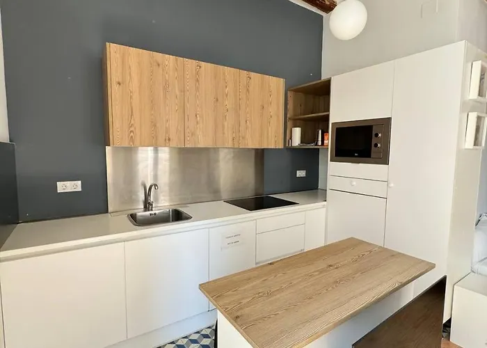 Estudio Plaza De La Reina 아파트