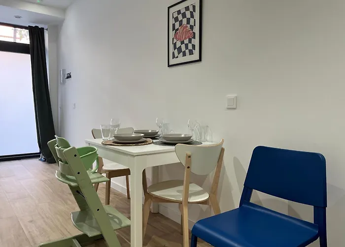 Διαμέρισμα Quiet In A Park Close To The Sea & & Subway No-4 *