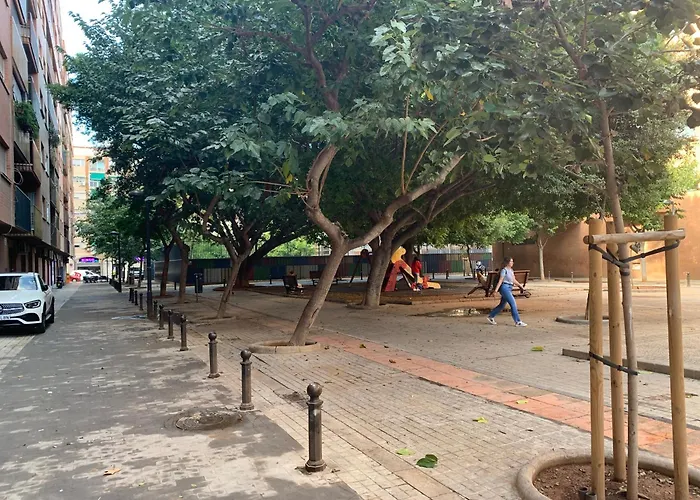 Quiet In A Park Close To The Sea & & Subway No-4 * Βαλένθια