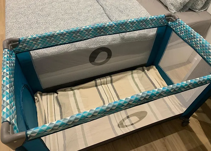 Quiet In A Park Close To The Sea & & Subway No-4 *