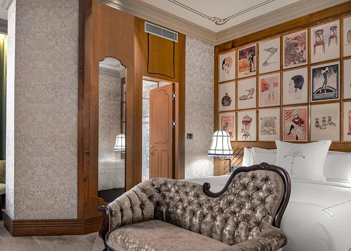 Palacio Santa Clara, Autograph Collection 4*